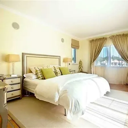 Villa Vale Do Lobo Sleeps 8 Pool Air Con Wifi