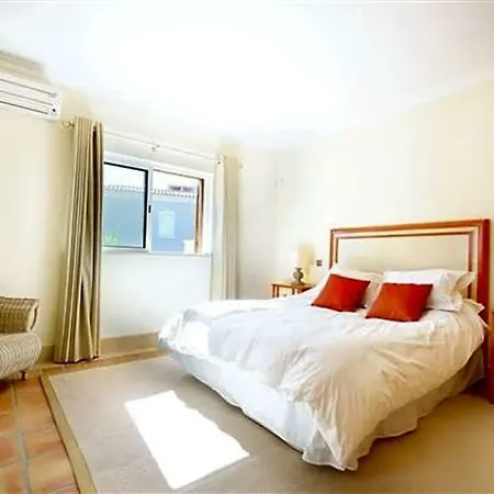 Vale Do Lobo Sleeps 8 Pool Air Con Wifi